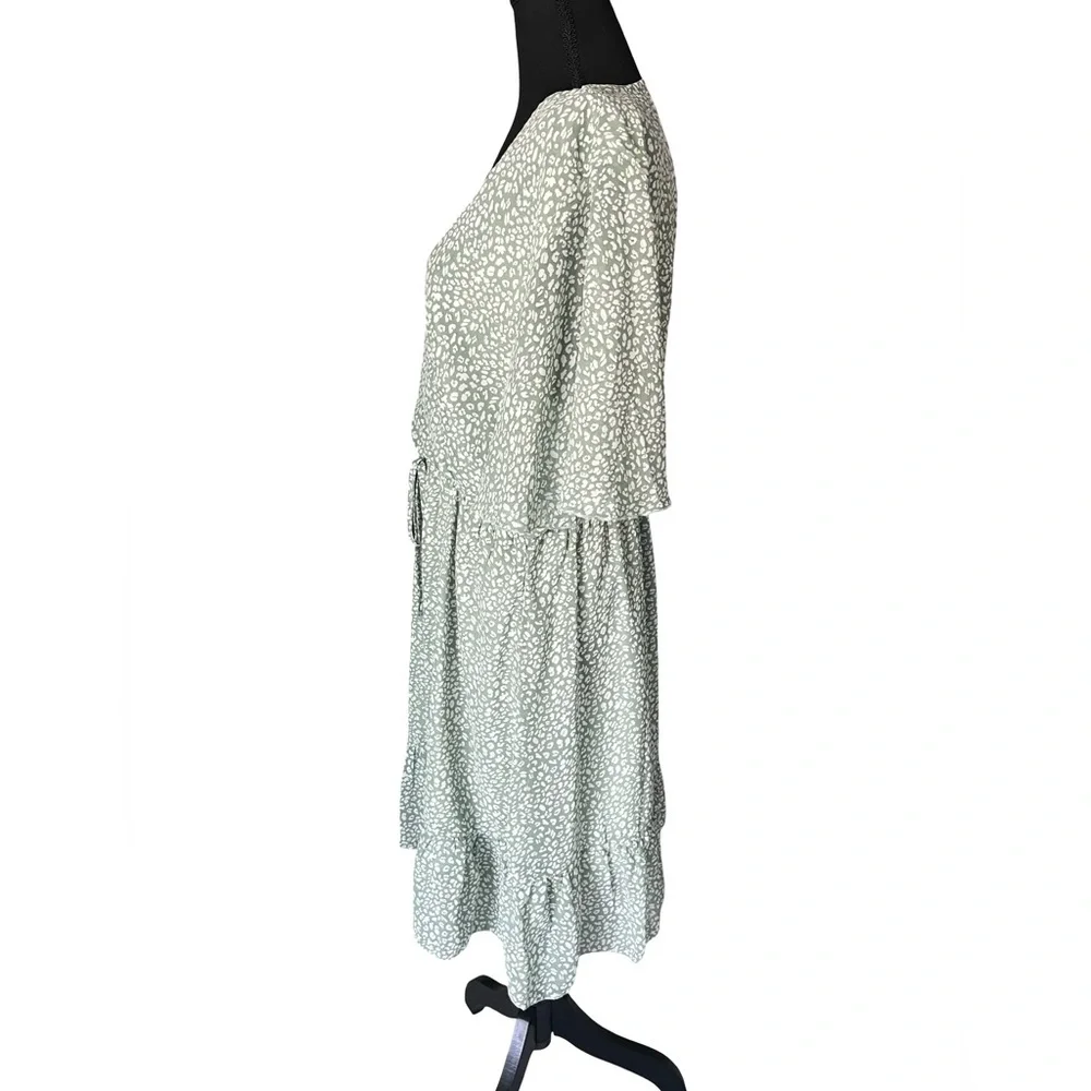 Chic Patterned Wrap Mini Dress - Picture 2 of 6